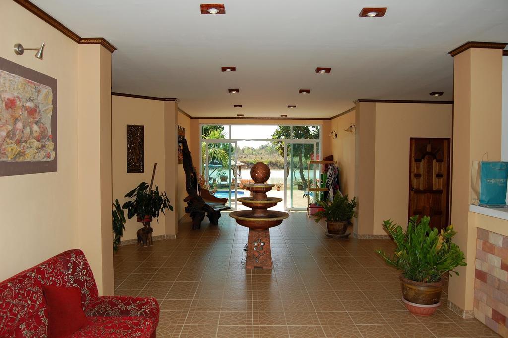 Changthai Comfort Guest House Udon Thani Exterior photo