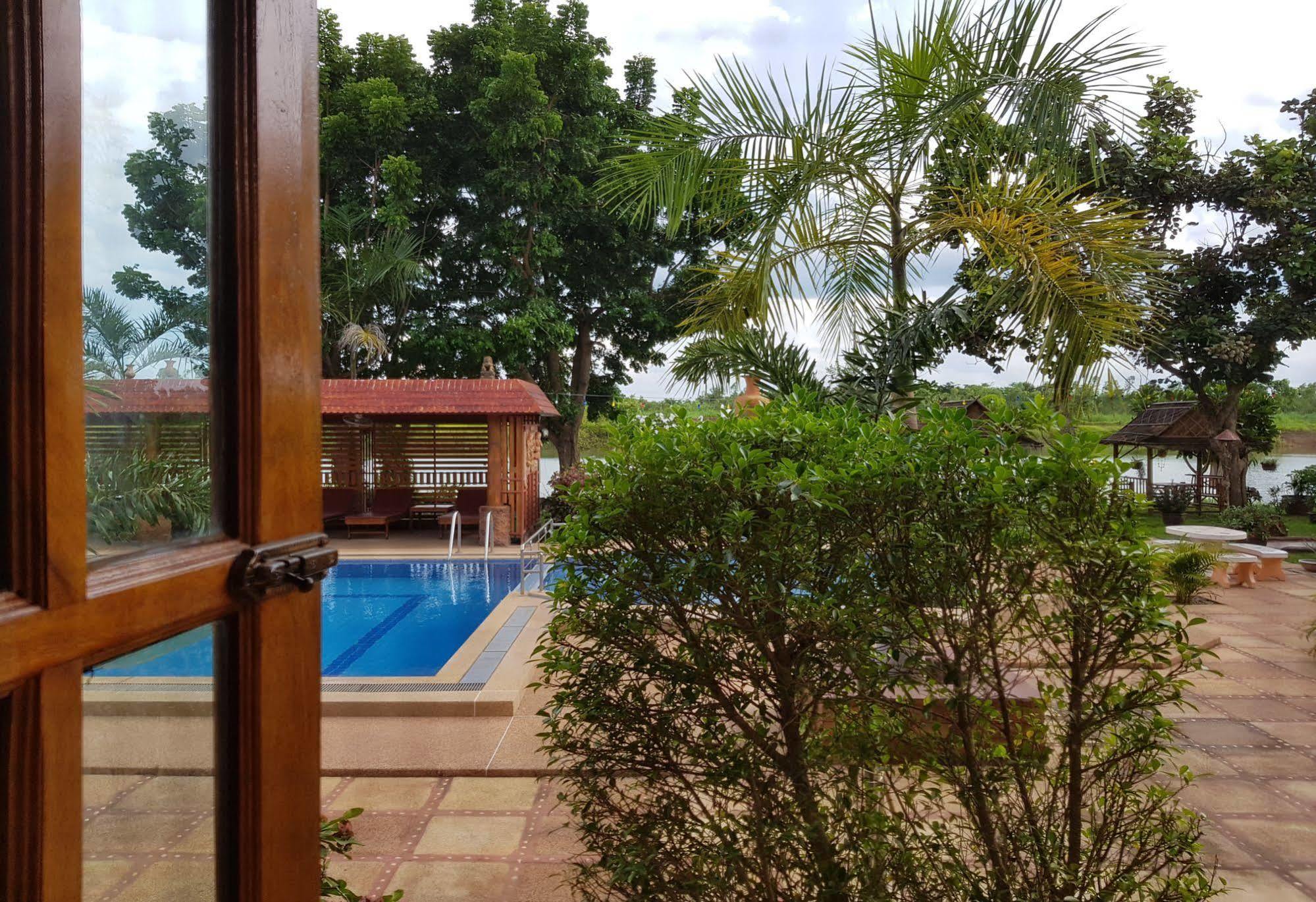 Changthai Comfort Guest House Udon Thani Exterior photo