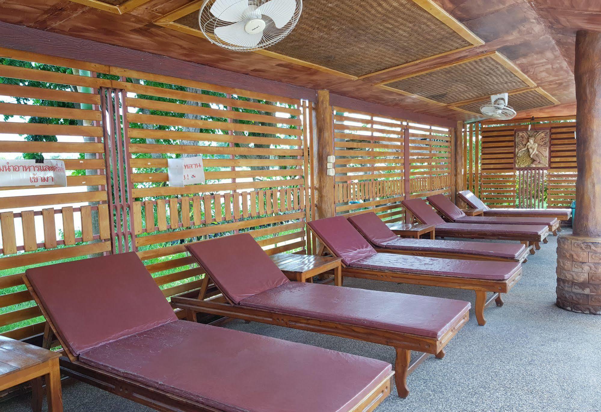 Changthai Comfort Guest House Udon Thani Exterior photo